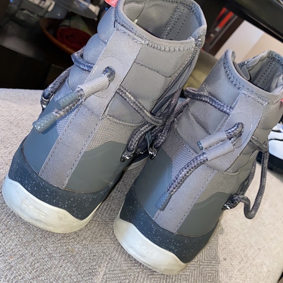 THE STANLEY‎ Skye

Runner-vs-hiker sneaker boot main image 5